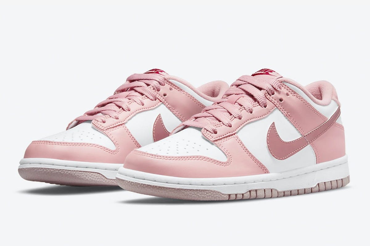 nike pink and black dunks